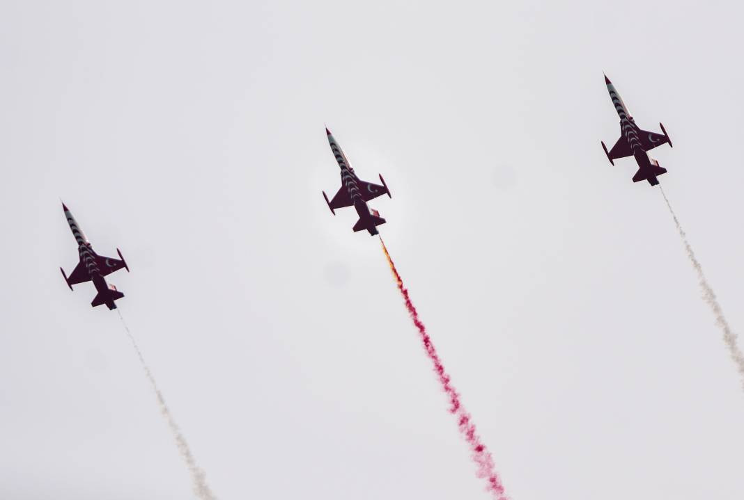 Türk Yıldızları'ndan nefes kesen gösteri - Resim: 4